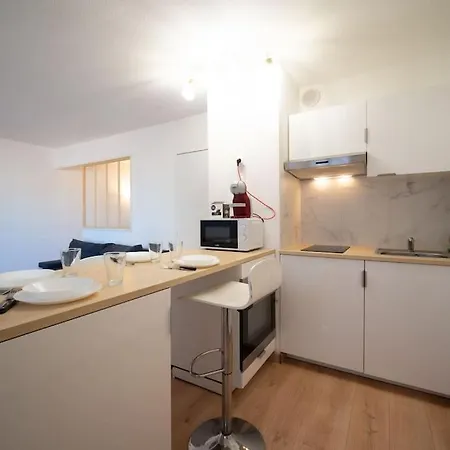 Fully Equipped Apartment 2 To 4 People St Charles Marseille Exterior photo